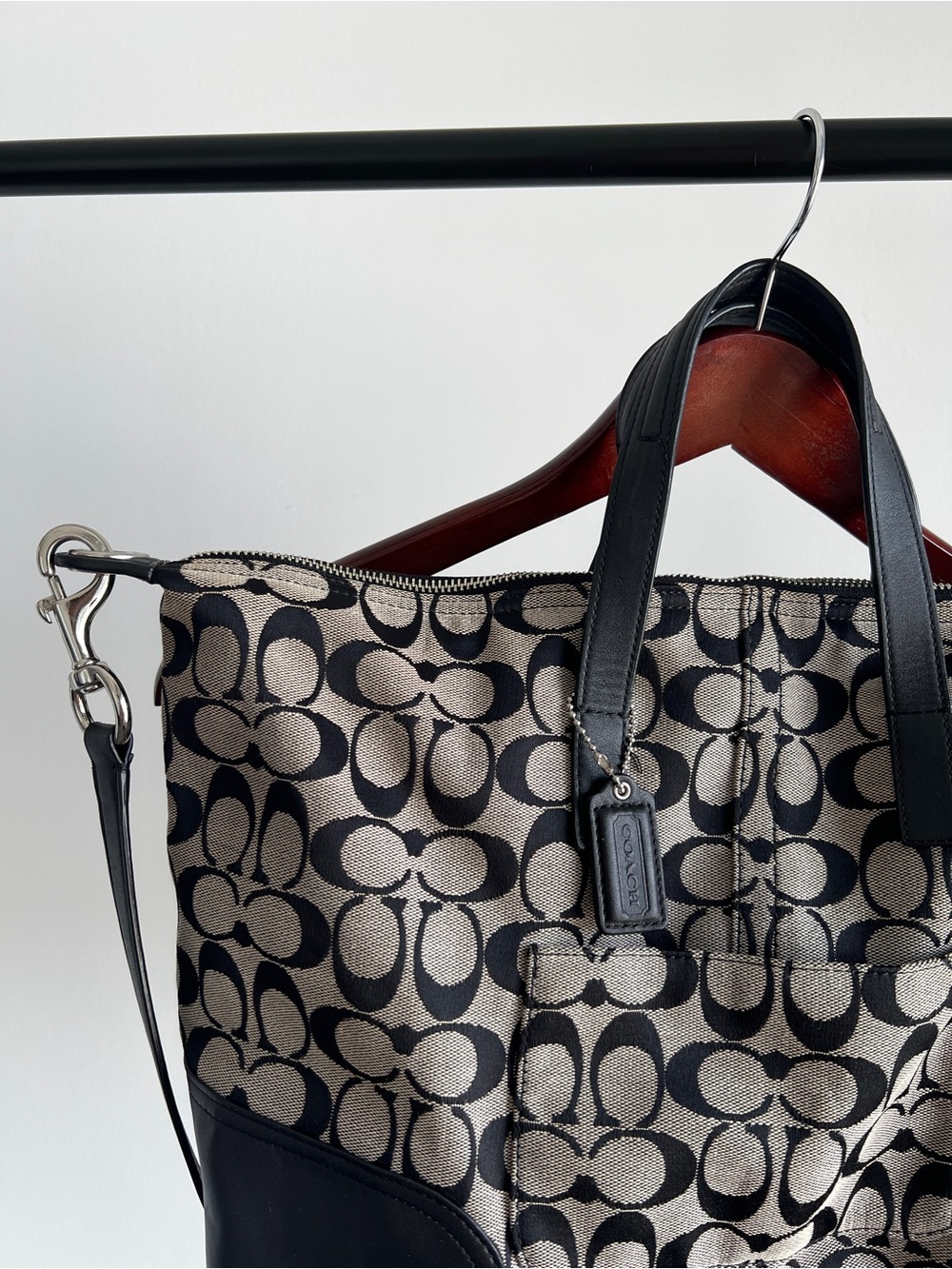 Authentic Coach Signature Handbag - Picture 3 of 11